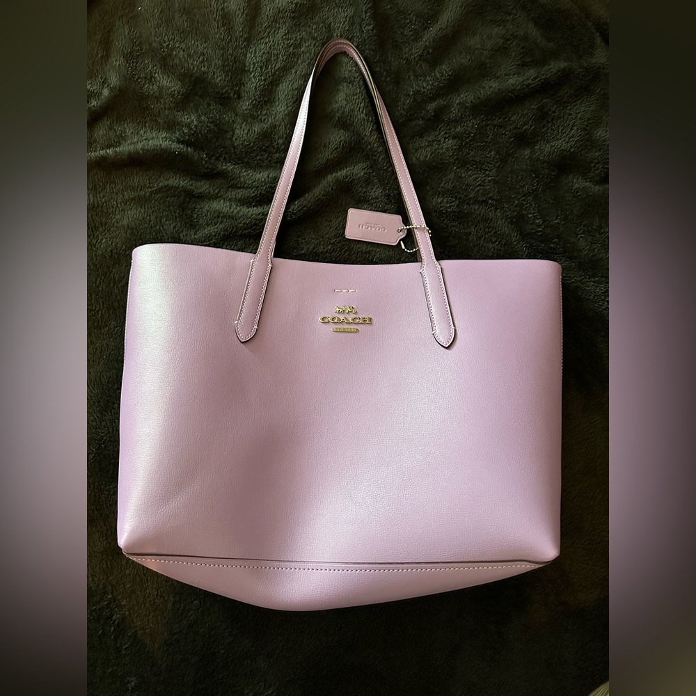 Brand New Large Lilac Leather Coach Tote